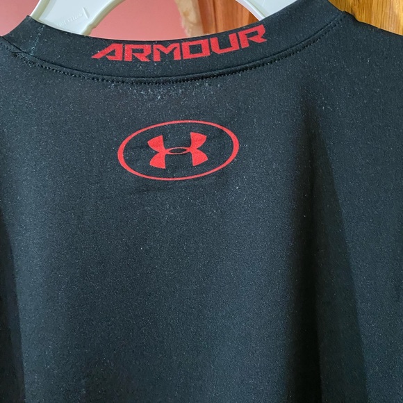 Darth Vader under armour shirt - Picture 2 of 2